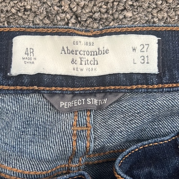 Jeans - Picture 3 of 4